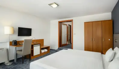 Hotel Yacht Wellness & Business Si�fok