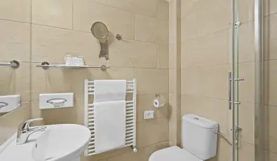 Hotel Yacht Wellness & Business Si�fok