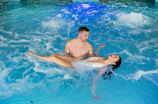 K�t Korona Konferencia & Wellness Hotel, Balatonsz�rsz�, Si�fok - 22 km