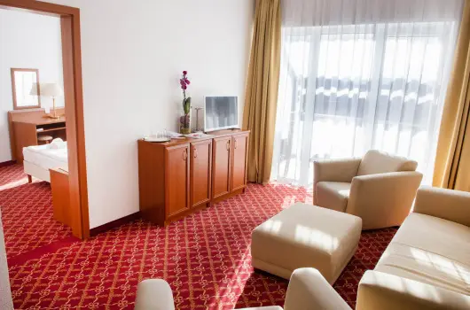 K�t Korona Konferencia & Wellness Hotel, Balatonsz�rsz�, Si�fok - 22 km