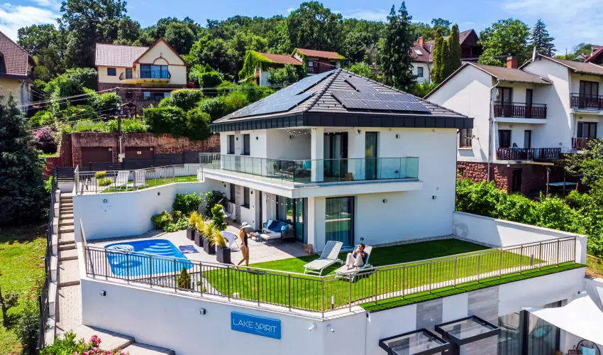 Lake Spirit Boutique Apartments Balatonalm�di