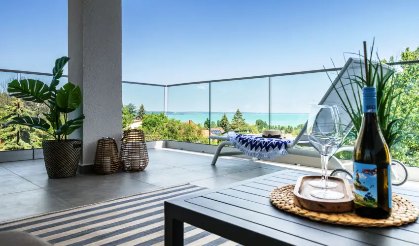 Lake Spirit Boutique Apartments Balatonalm�di