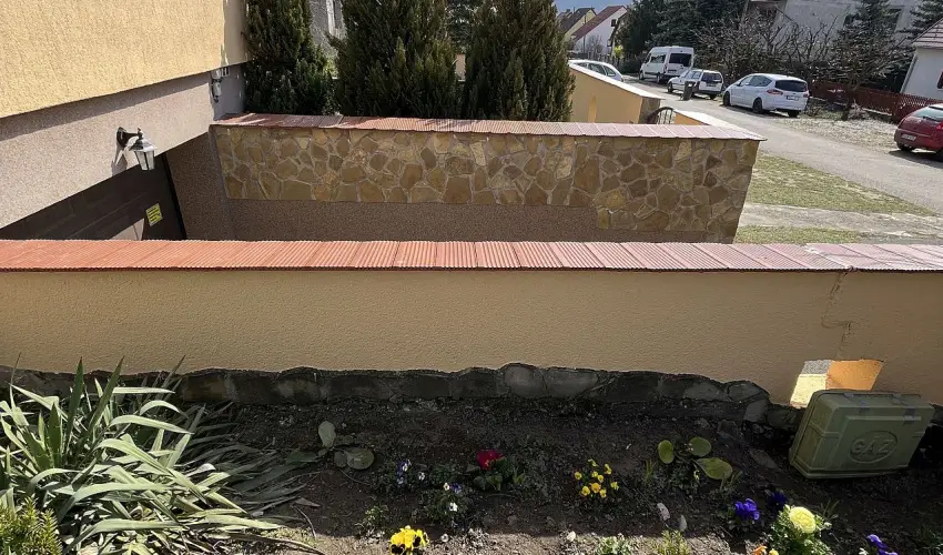 M�rk�i Vend�gh�z - kapu a Bakonyra M�rk�