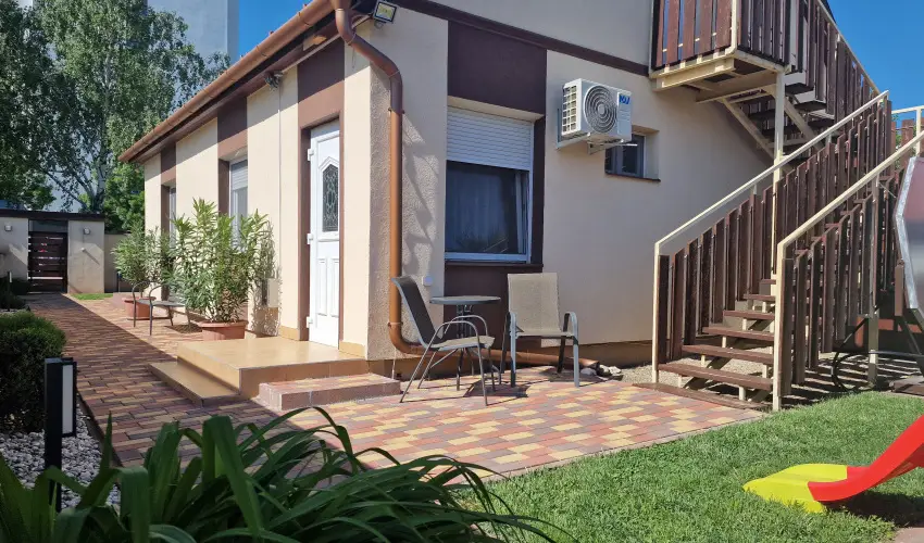 Napsug�r Villa A Si�fok