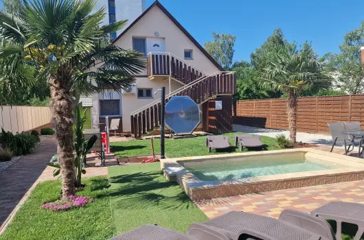 Napsug�r Villa A, Si�fok