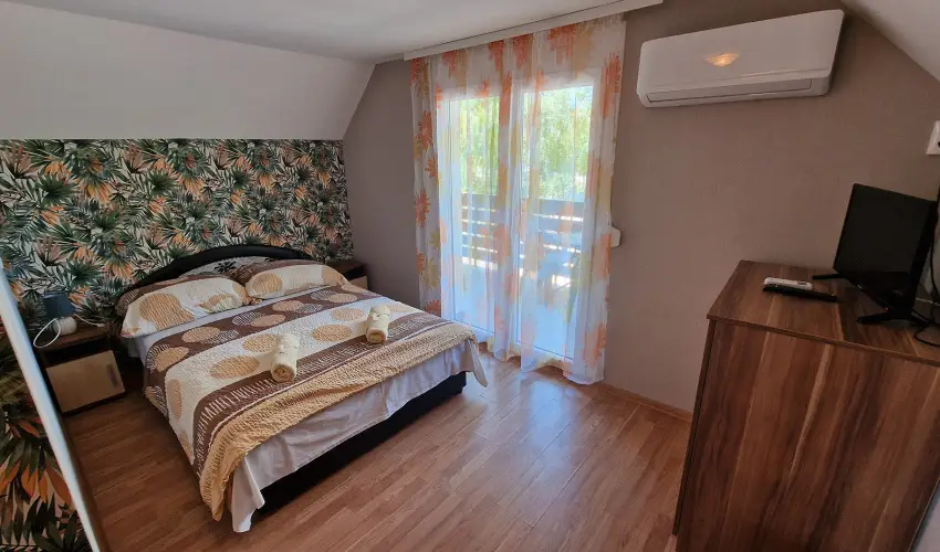 Napsug�r Villa A Si�fok