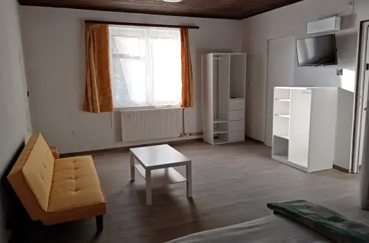 Parti S�t�ny Vend�gh�z, Balatonkenese, Si�fok - 11 km