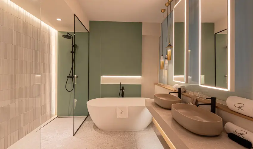 REED Luxury Hotel & Bistro Sifok