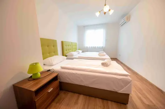 Veritas Apartmanhz, Zamrdi, Sifok - 13 km