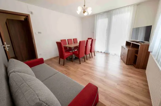 Veritas Apartmanh�z, Zam�rdi, Si�fok - 13 km