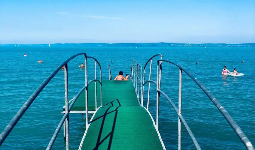 Vil�gos Hotel Balatonvil�gos