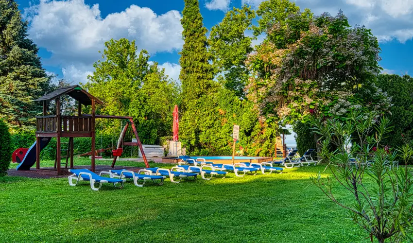 Vil�gos Hotel Balatonvil�gos