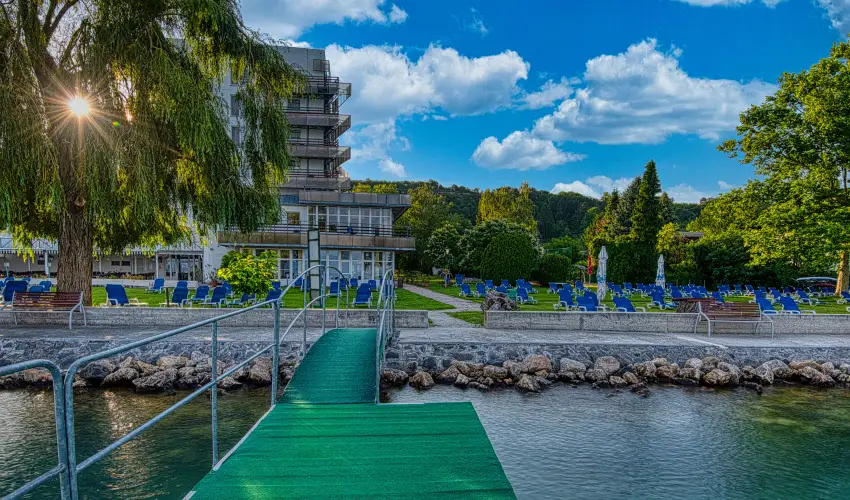 Vil�gos Hotel Balatonvil�gos